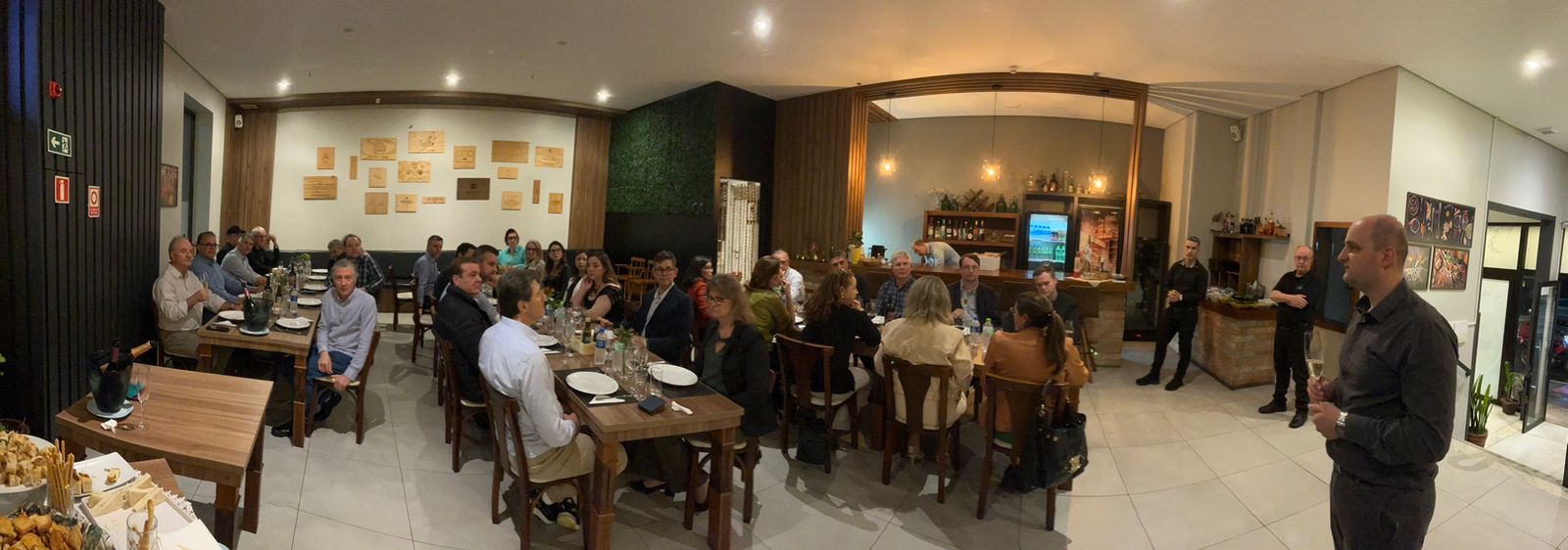 Confraria do Vinho de Bento Gonçalves comemora seus 27 anos - Outubro/2024